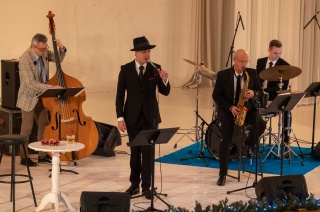 Новогодний вечер с хитами Фрэнка Синатры.