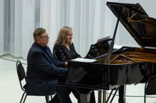 Рояль – настоящий король сцены. 