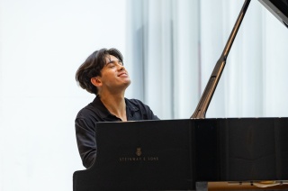 Пропустили концерт? Видеозапись выступления Джорджа Харлионо уже на RUTUBE.