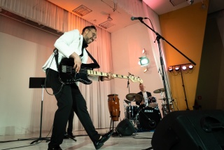 Он обещал привезти нам Солнце!